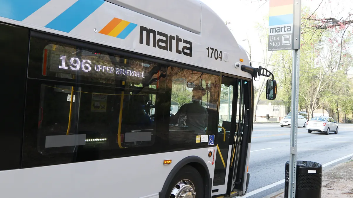 Marta bus route 121